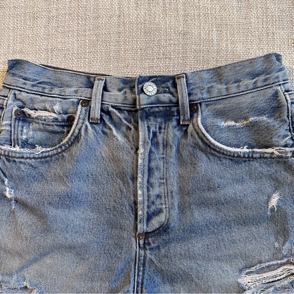 AGOLDE Jaden Hi Rise Short Cut Off Surreal Distressed Boho Whimsical 2" Wmn 25 - Picture 3 of 16